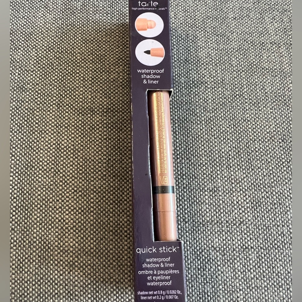 Tartar Quick Stick 3-in-1 Primer/Eyeliner/Eye shadow (Rose gold/black)